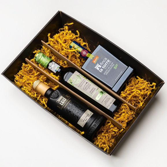 Besten Olivenöle Der Welt Flos Olei 2023 im Geschenkbox - Oliva Oliva