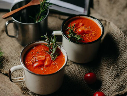 ¿QUÉ ACEITES SON LOS QUÉ MEJOR ACOMPAÑAN AL GAZPACHO Y AL SALMOREJO?