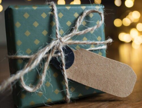 LA MODA DE REGALAR ACEITE DE OLIVA VIRGEN EXTRA SE DISPARA